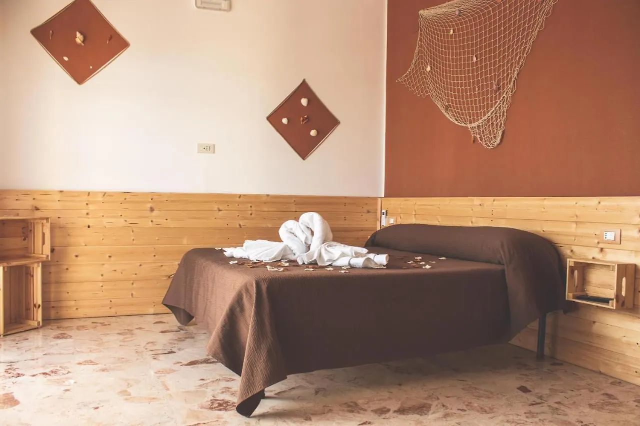 B&B Nettuno Messina 3*,  Italy